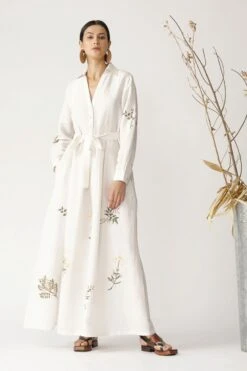 Oak Collared Twig Embroidered Dress