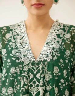 Green Hand Block Printed Kurta Dress Set With A V Neck 12 Green Hand Block Printed Kurta Dress Set With A V Neck -Ethereal Styles adt06b4