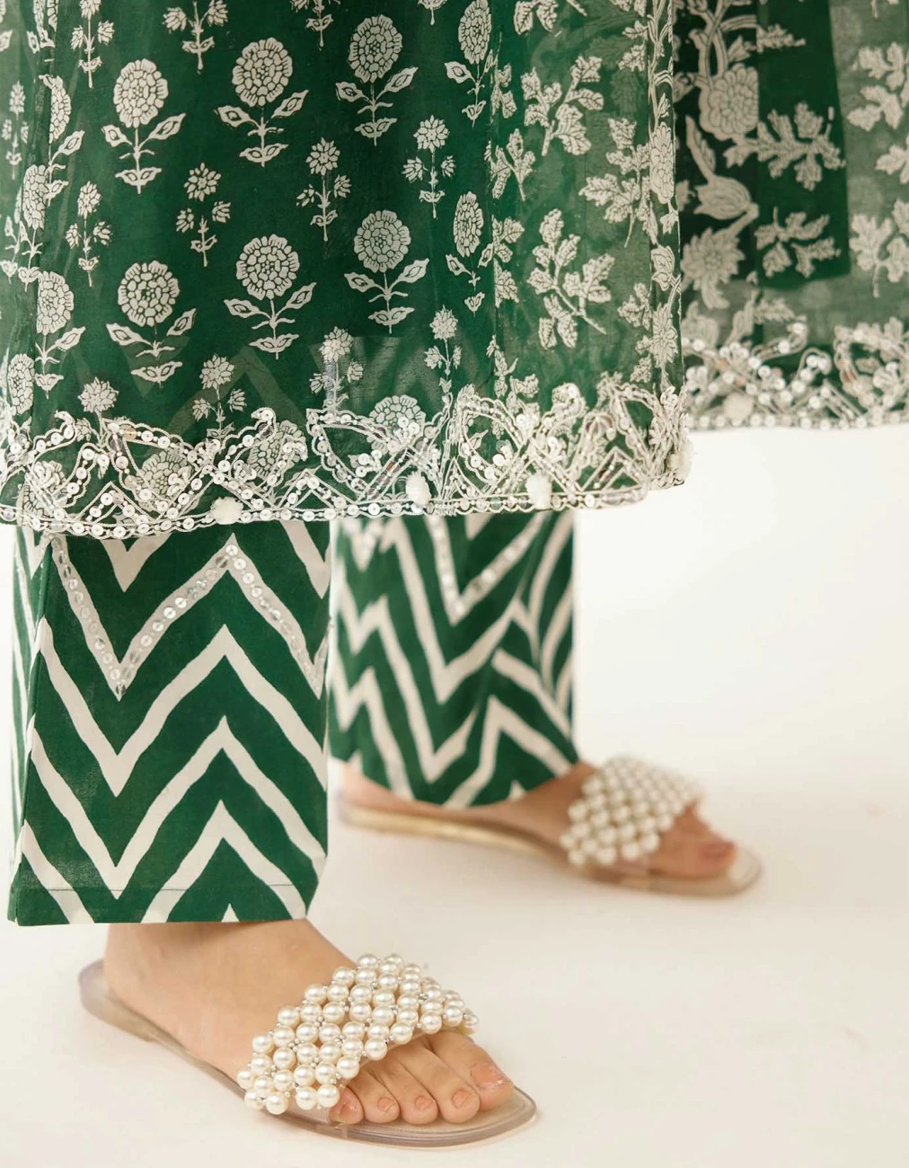 Green Hand Block Printed Kurta Dress Set With A V Neck 8 Green Hand Block Printed Kurta Dress Set With A V Neck - Image 6