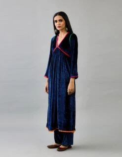 Blue Silk Velvet Kurta Dress Set -Ethereal Styles ap08a5