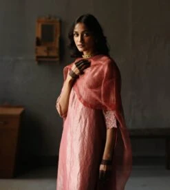 Pink Dress Handloom Tissue Kurta Set -Ethereal Styles asympnktsunvrtnset3