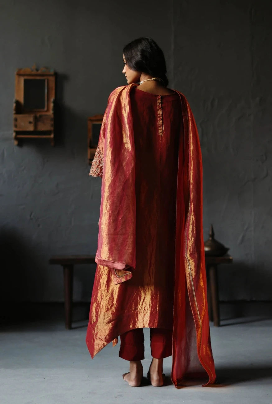 Red Dress Handloom Tissue Kurta Set 9 Red Dress Handloom Tissue Kurta Set - Image 7
