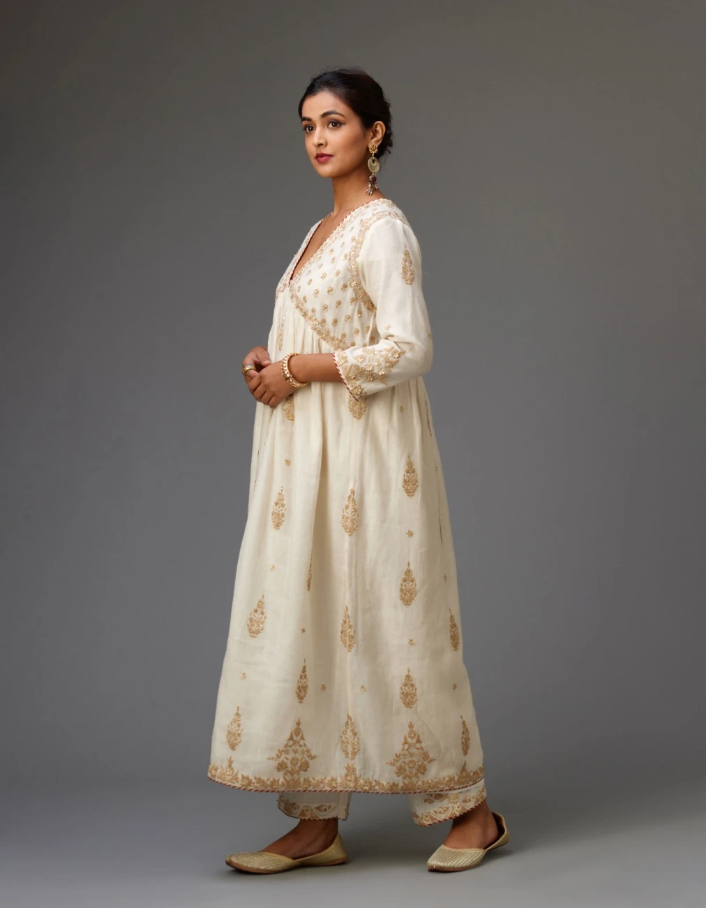 Off White Cotton Chanderi Kurta-Dress Set With Dori And Gota Embroidery 5 Off White Cotton Chanderi Kurta-Dress Set With Dori And Gota Embroidery - Image 3
