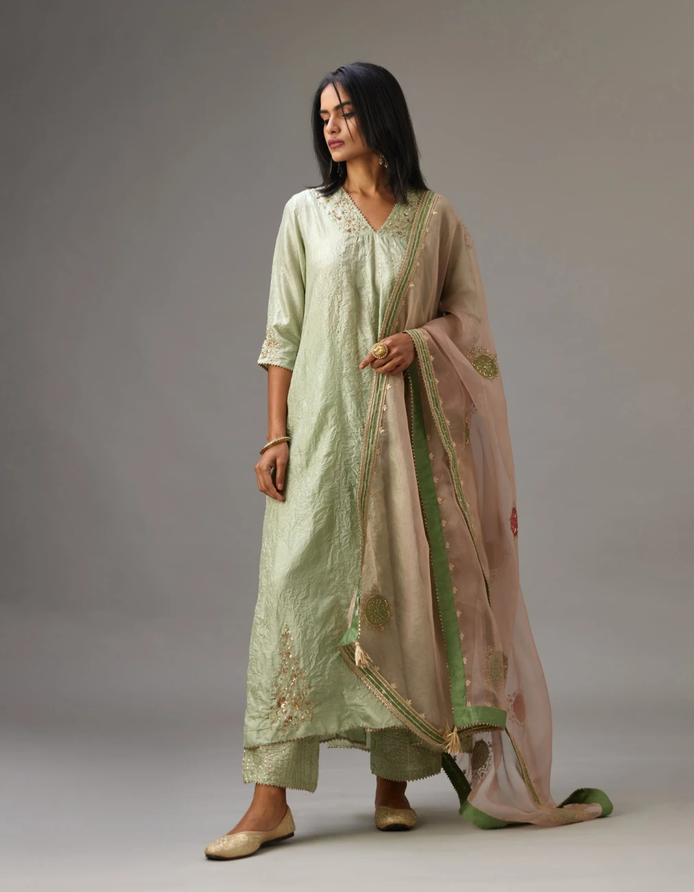 Green Hand Crushed Silk Kurta Dress Set With A V Neck Embroidered Yoke And Panels 2 Green Hand Crushed Silk Kurta Dress Set With A V Neck Embroidered Yoke And Panels