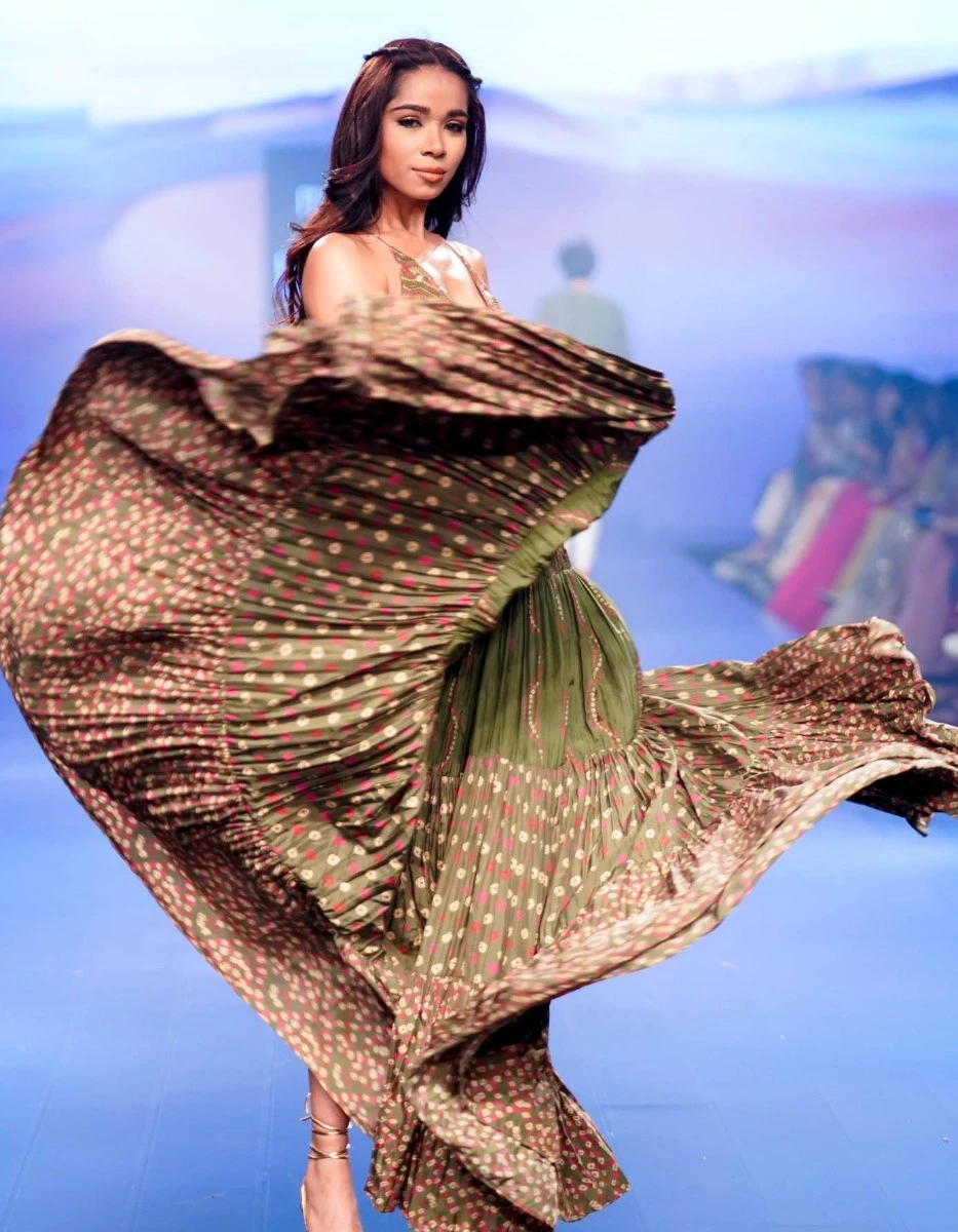 Kacha Aam Coin And Resham Work Yolk Tiered Dress 5 Kacha Aam Coin And Resham Work Yolk Tiered Dress - Image 3