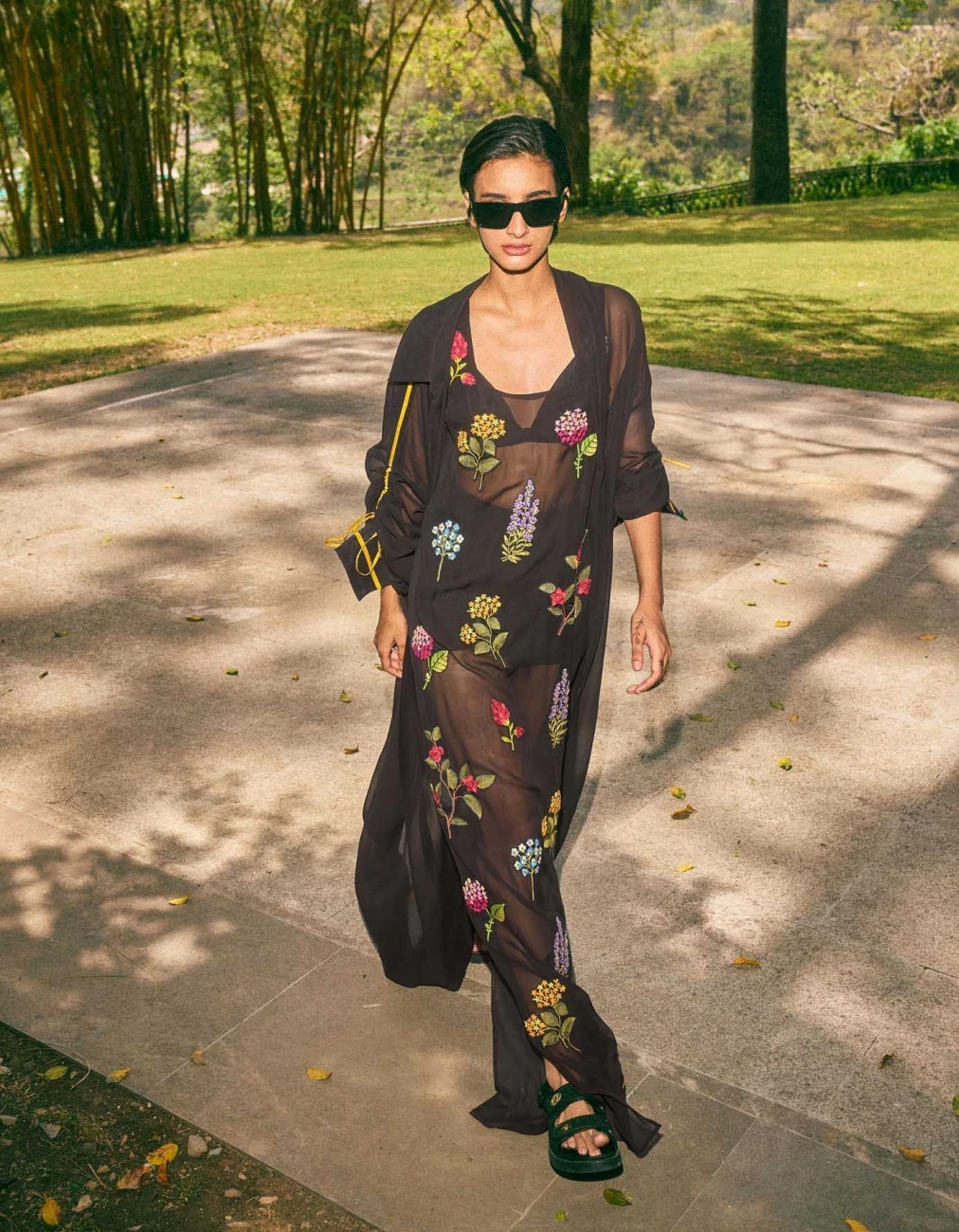 Black Fara Embroidered Dress With Eva Cape Set 5 Black Fara Embroidered Dress With Eva Cape Set - Image 3