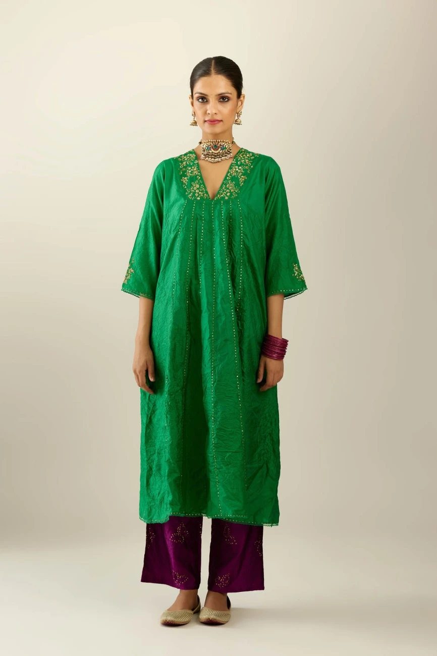 Grass Green Hand Crushed Silk Kurta Set Dress With A V Neck Embroidered Yoke And Panels 4 Grass Green Hand Crushed Silk Kurta Set Dress With A V Neck Embroidered Yoke And Panels - Image 2