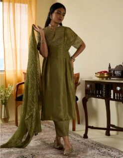 Green Kaftan Style Hand Embroidered Long Dress 11 Green Kaftan Style Hand Embroidered Long Dress -Ethereal Styles tksgreen02set3
